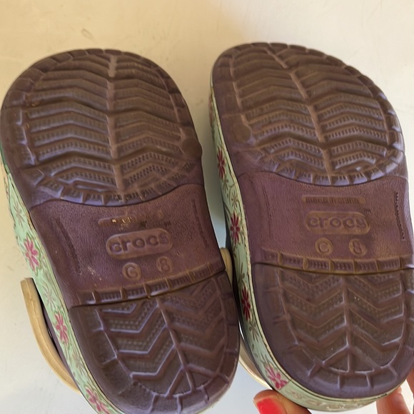 Frozen Light up crocs size C8 - Picture 4 of 4